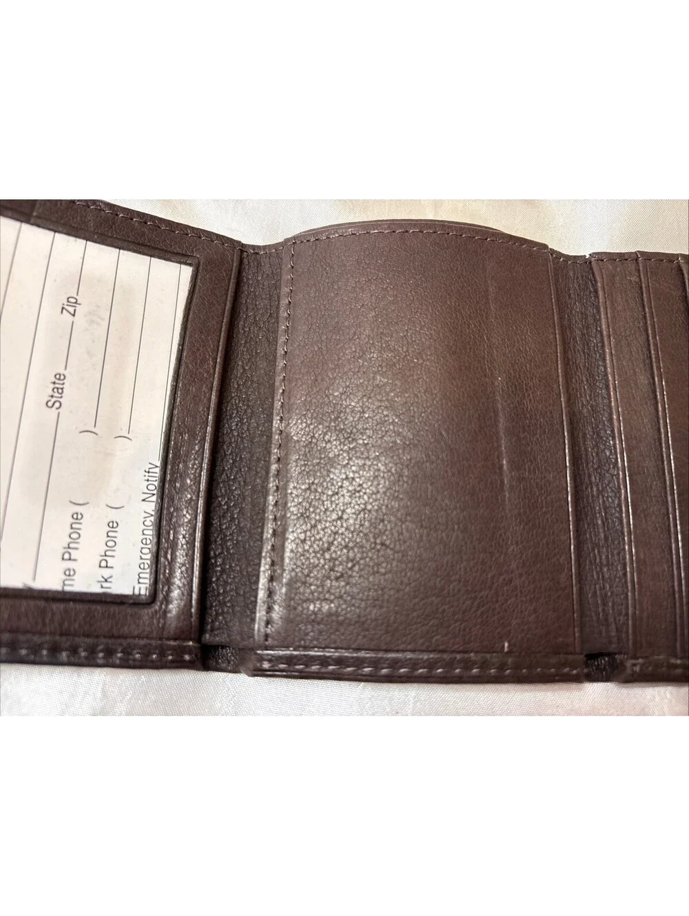 NEW NWOT Vintage Brown Embossed Eagle Full Grain Leather Trifold Wallet Mens